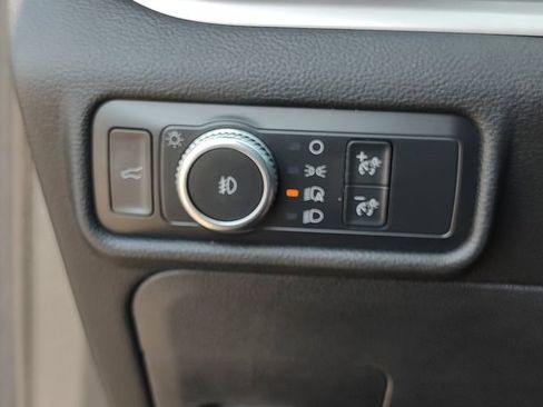 Used 2020 Ford Explorer XLT w/ Equipment Group 202A RWD image 23