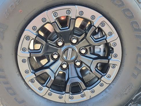 Used 2025 Ford Bronco Raptor AWD/4WD image 13