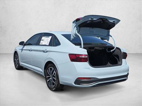 New 2026 Volkswagen Jetta SE FWD image 3
