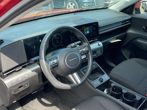 Used 2024 Hyundai Kona SEL w/ Convenience Package AWD/4WD image 11