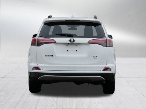 Used 2018 Toyota RAV4 XLE image 6
