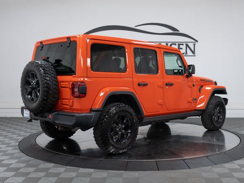 Used 2019 Jeep Wrangler Unlimited Sahara w/ Quick Order Package 24M Moab AWD/4WD image 5