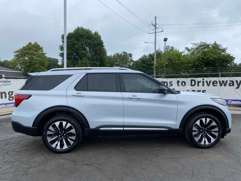 Used 2025 Ford Explorer Platinum w/ LUX Leather Package AWD/4WD image 2