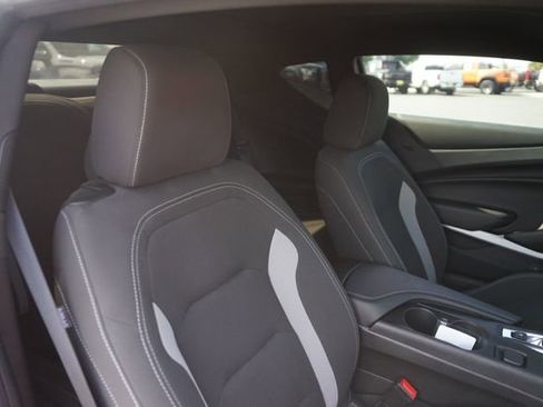 Used 2022 Chevrolet Camaro SS RWD image 15