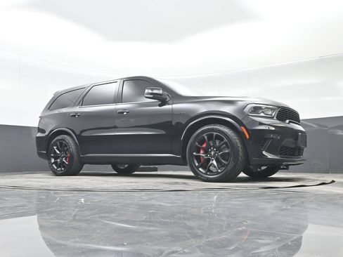 Used 2022 Dodge Durango R/T w/ Tow 'N Go Package AWD/4WD image 32