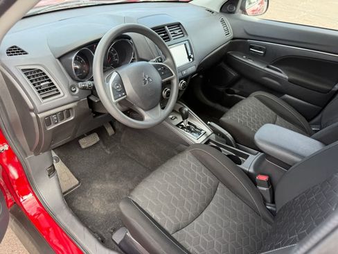 Used 2025 Mitsubishi Outlander Sport ES AWD/4WD image 13