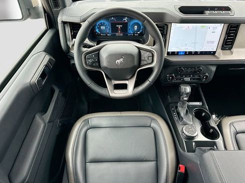 New 2025 Ford Bronco Outer Banks image 16