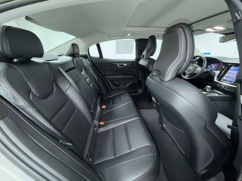 Used 2025 Volvo S60 B5 Core image 17