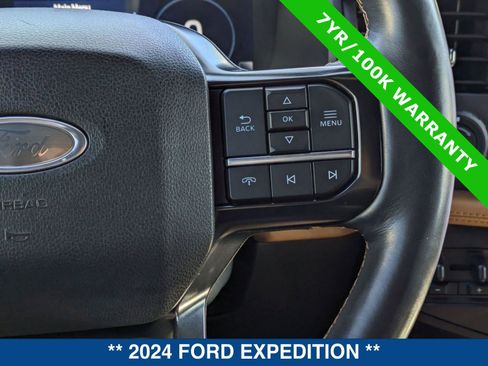 Certified 2024 Ford Expedition Platinum image 27
