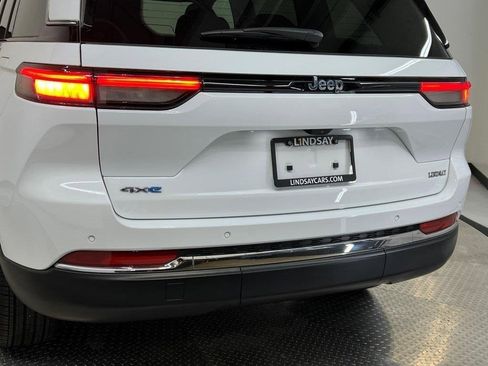 Used 2024 Jeep Grand Cherokee Limited 4xe image 7