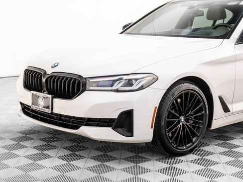 Used 2021 BMW 530i xDrive w/ Premium Package image 37