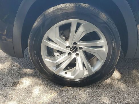 Certified 2023 Volkswagen Atlas SE FWD image 12