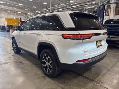 New 2025 Jeep Grand Cherokee Limited w/ Trailer Tow Package image 3