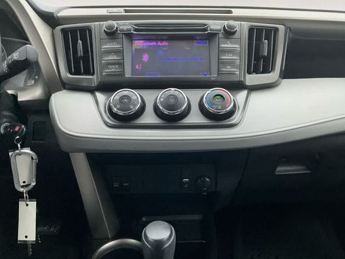 Used 2013 Toyota RAV4 LE AWD/4WD image 13