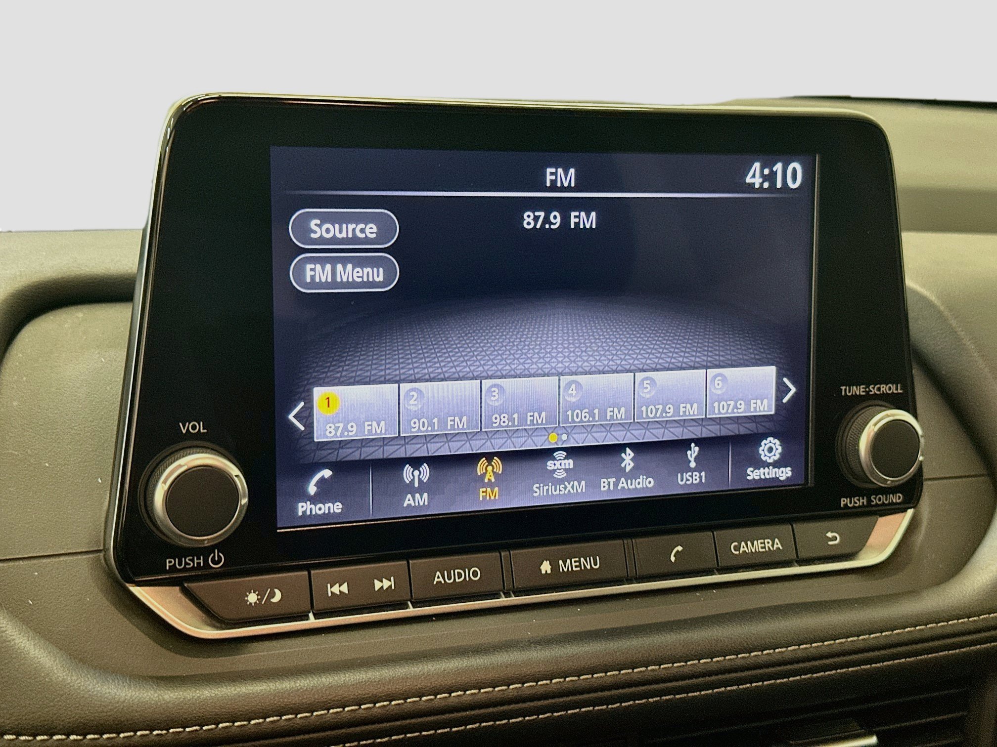Used 2025 Nissan Rogue SV AWD/4WD image 21