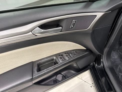Used 2018 Ford Fusion S FWD image 8