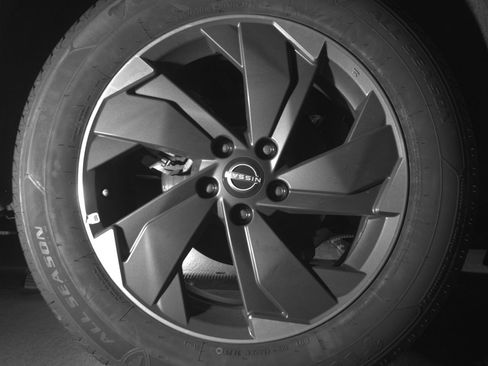 Used 2025 Nissan Rogue SV AWD/4WD image 15