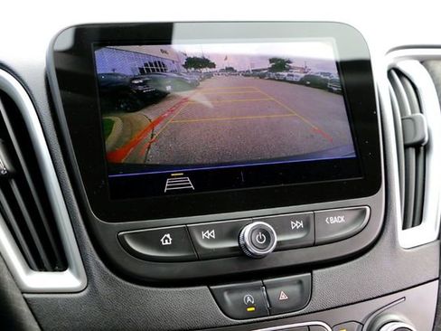 Used 2020 Chevrolet Malibu LS FWD image 17