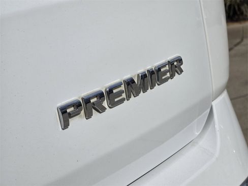 Used 2019 Chevrolet Traverse Premier image 17