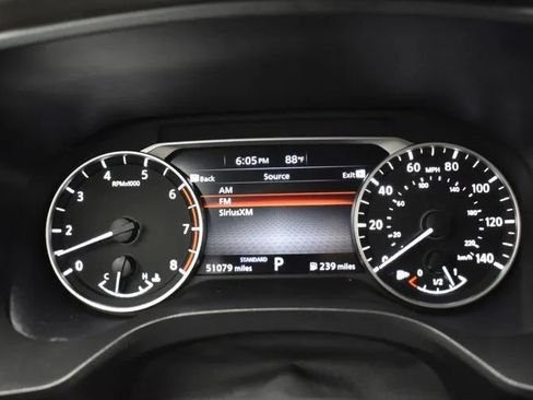 Used 2025 Nissan Rogue SV FWD image 27