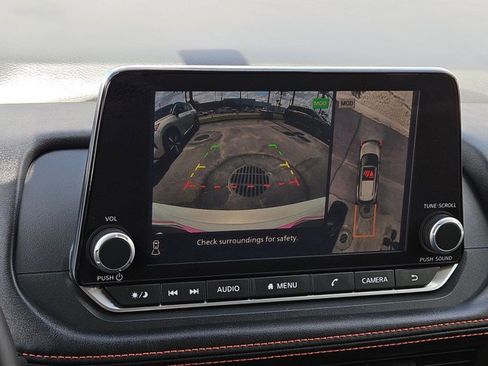 Used 2025 Nissan Rogue SV image 15