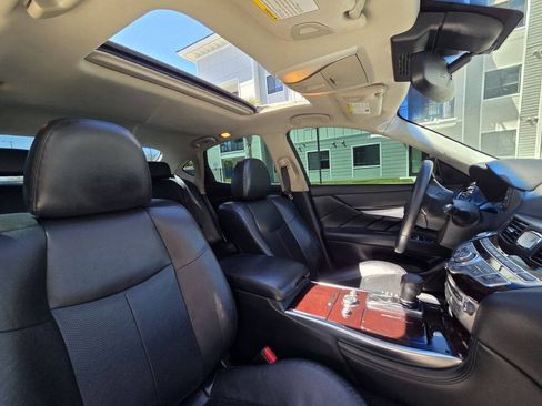 Used 2015 INFINITI Q70 3.7 RWD image 49
