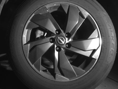 Used 2025 Nissan Rogue SV image 12