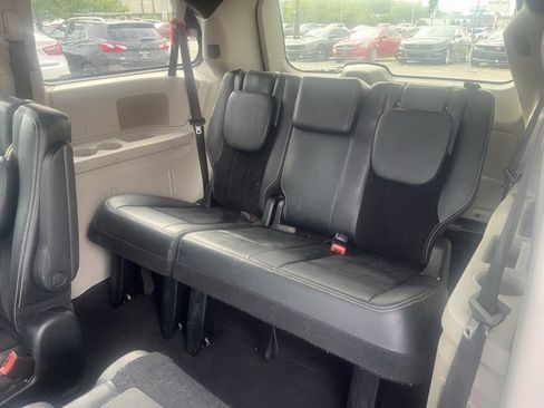 Used 2018 Dodge Grand Caravan SXT image 24
