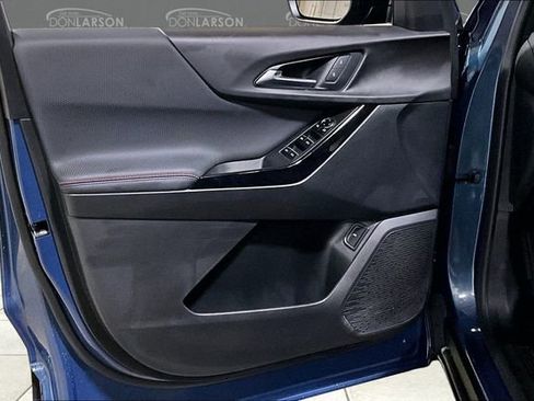 Certified 2025 Chevrolet Equinox RS FWD image 11