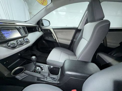 Used 2014 Toyota RAV4 LE AWD/4WD image 8