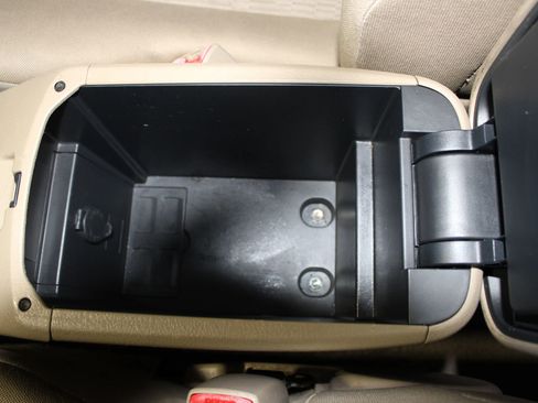 Used 2012 Toyota RAV4 FWD w/ Value Pkg image 17