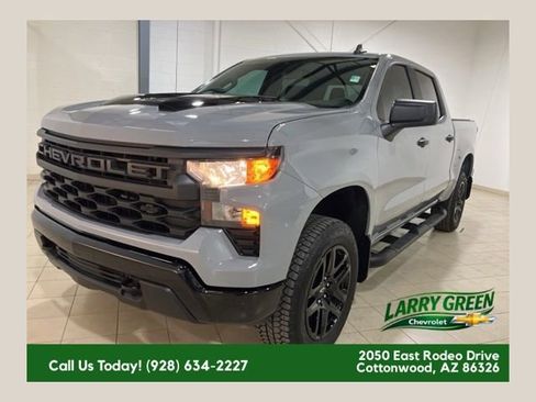 Used 2024 Chevrolet Silverado 1500 Custom Trail Boss w/ Turbomax Blackout Package image 1