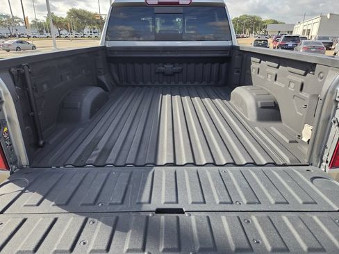 Used 2024 Chevrolet Silverado 2500 LT AWD/4WD image 30