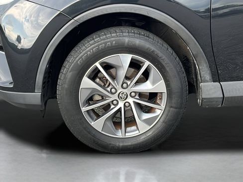 Used 2017 Toyota RAV4 XLE AWD/4WD image 26