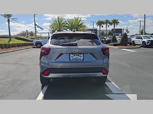 New 2026 Chevrolet Trax LT w/ Driver Confidence Package image 18