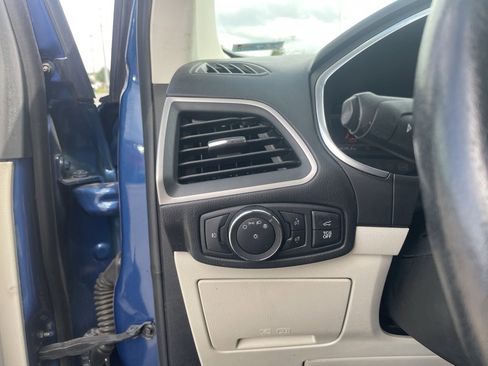 Used 2020 Ford Edge Titanium w/ Equipment Group 301A image 18