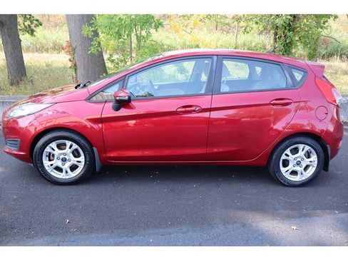 Used 2015 Ford Fiesta SE w/ Exterior Protection Package image 4