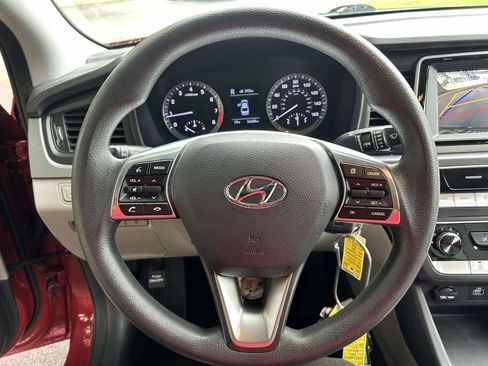 Used 2018 Hyundai Sonata SE FWD image 19