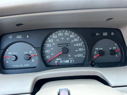 Used 2005 Mercury Grand Marquis GS image 28