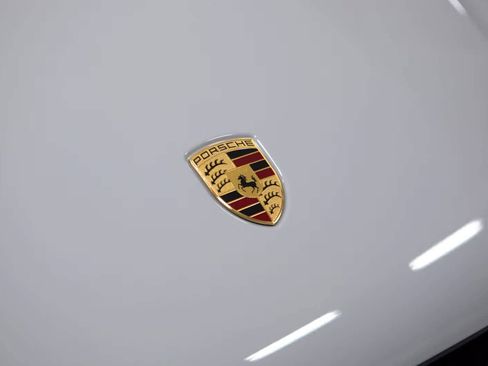 Certified 2026 Porsche Macan AWD/4WD image 17