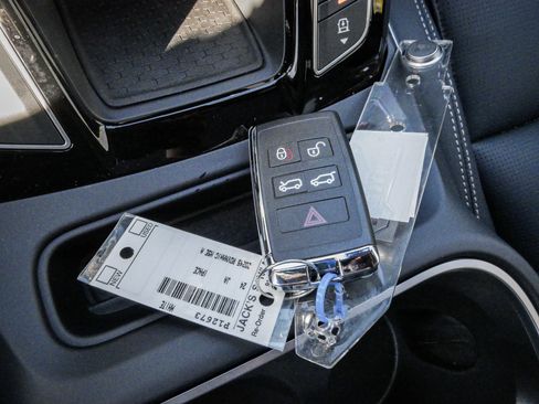 Used 2024 Jaguar I-PACE R-Dynamic HSE image 36