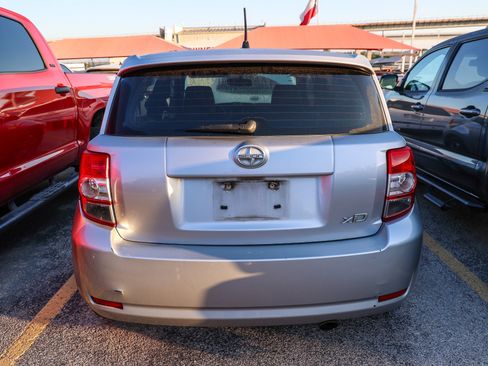 Used 2012 Scion xD FWD image 9