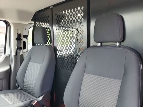 Used 2024 Ford Transit 250 Low Roof AWD w/ Exterior Upgrade Package image 12