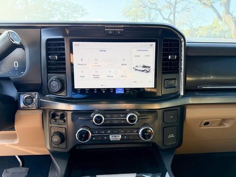 Used 2025 Ford F350 Lariat w/ Lariat Ultimate Package image 14