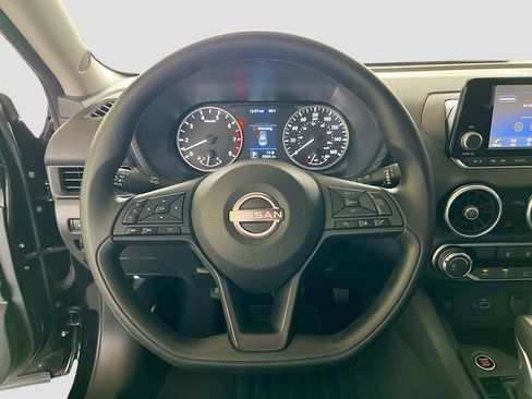Used 2025 Nissan Sentra S FWD image 11