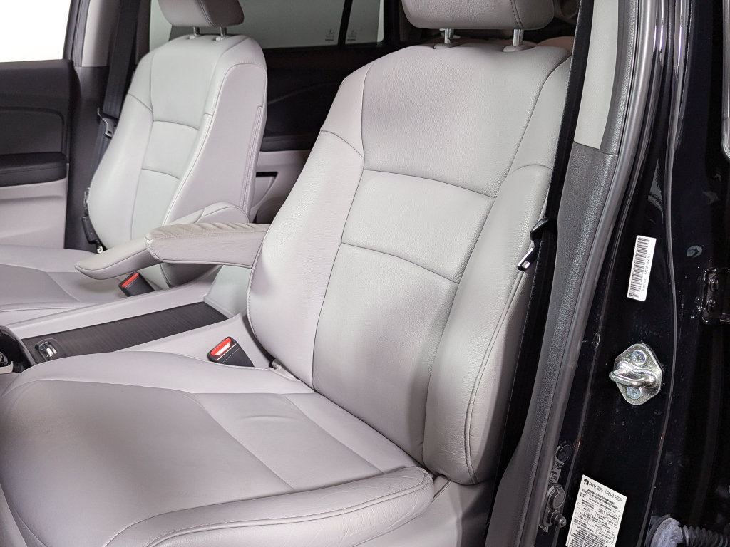 Used 2017 Honda Pilot Touring image 16