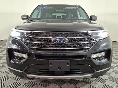 Used 2023 Ford Explorer XLT w/ Equipment Group 202A image 5