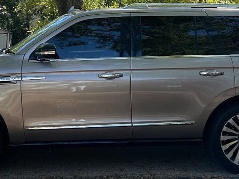 Used 2018 Lincoln Navigator Reserve w/ Technology Package image 5