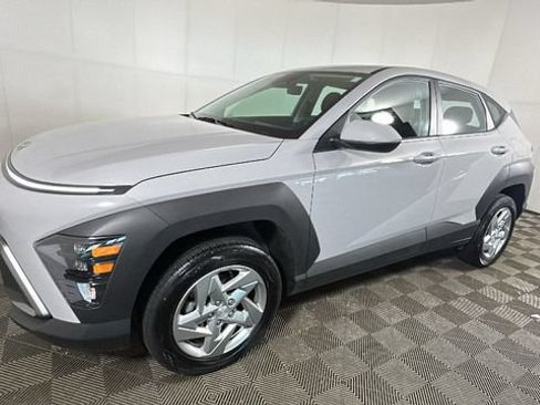 Certified 2024 Hyundai Kona SE AWD/4WD image 6