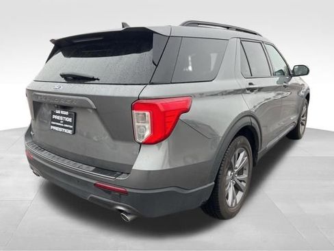 Used 2023 Ford Explorer XLT w/ Equipment Group 202A image 5